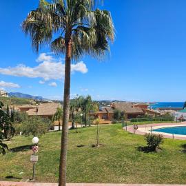Two bedroom apartment with pool & sea views