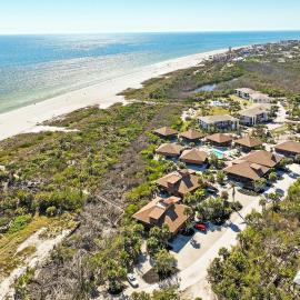 Spacious 3BR retreat with Full Wrap-Around Lanai - Sanibel Island - Pet Friendly - Signal Inn 13, khách sạn ở Sanibel