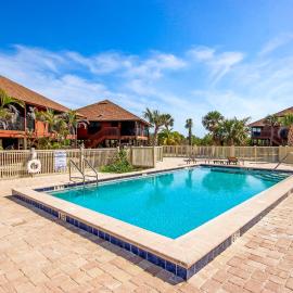 Bright and breezy poolside escape on Sanibel Island - Pet friendly - Signal Inn 02