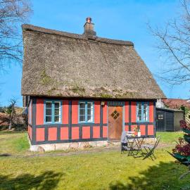 Nice Home In Ry With Wifi, hotel en Ry
