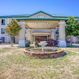 Ark Suites By OYO Jonesboro I-555, מלון בג'ונסבורו