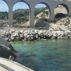 Cabanon dans la calanque de la Vesse