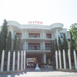 Julton Events Hotel, hotel in Domje