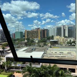M&V Flats - Prédio Let's Idea n 613 - 1 km Mané Garrincha - 500m Esplanada dos Ministérios - Ar condicionado - Cama queen size - Piscina - Academia