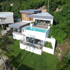 St Michaels Ocean View House, hotel in El Zonte