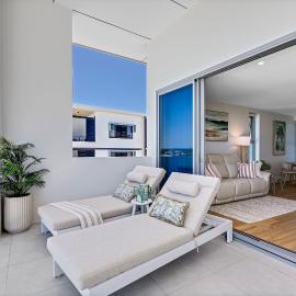 Azzure Bokarina Penthouse- Brand New- Ocean View- Resort Style Pool- Steam Room