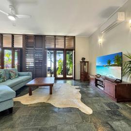 Wongalinga Beachfront Apt 6