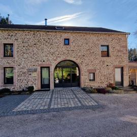Aux Portes de Vrupt, hotel in Saint-Nabord