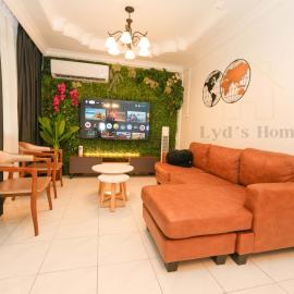 Lyd's Home Urban Staycation