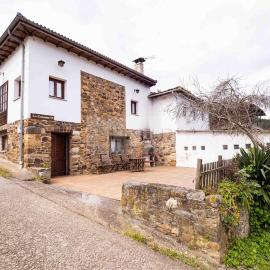 La Casona De Pravia II By Silastur