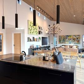 Bakkar Luxury Lodge, хотел в Ásborgir