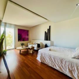 Casa de diseño en el Delta del Ebro، فندق في أمبوستا