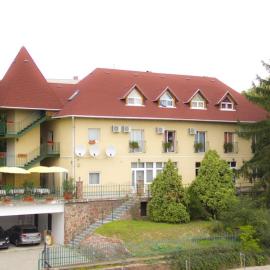 Gutenberg Villa、バラトンアルマーディのホテル