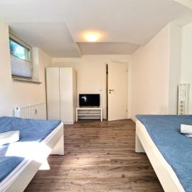 BS-Monteursunterkunft BE1-2, hotel in Bergisch Gladbach