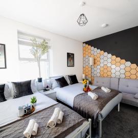 Open Mind Property - Cozy Flat with 2 Double Beds