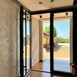 Velipojë में, होटल Kamberi Hotel & Apartments