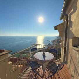 Casa Paradiso, viešbutis Imperijoje