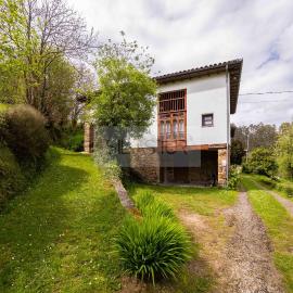 La Casona De Pravia I By Silastur