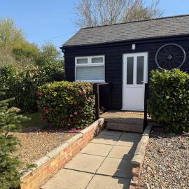Colne cabin, hotel in Earls Colne