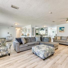 < 2 Mi to Beach & Marina: Bright Ruskin Retreat!