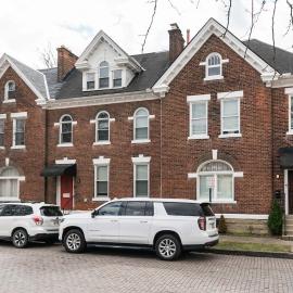 4 Bedroom Luxe home in Brewery District