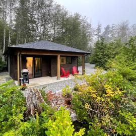 Tidal Retreat Cabin, khách sạn ở Tofino
