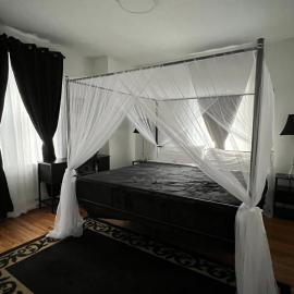 Little France Unit 2, hotel in Allentown