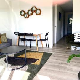 New 2 bedroom unit close to Beach and Village, hotel in Waihi Beach
