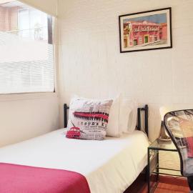 VENECIA SUITE BOG Habitación sencilla con baño privado Unicentro norte