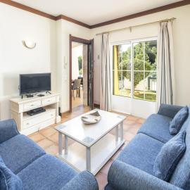 Family-Friendly Coastal Retreat in Benagil