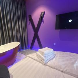 Couple Hotel - Khách Sạn Tình Yêu Hóc Môn