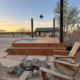 Moon Shadow Ranch Desert Medicine Retreat, hotel in Twentynine Palms