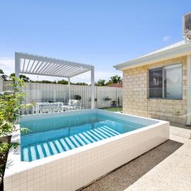 Marina Escape Pool Walk to Beach & Dining