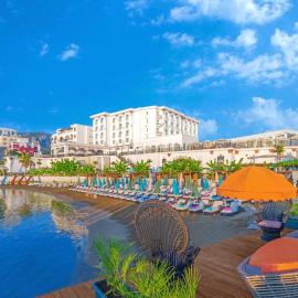 Kaşgar 2 Bed Sea View Apartment in Kyrenia by HolidayKeys