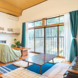 魚沼ヒミツ基地, hotel v mestu Uonuma