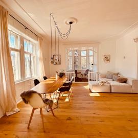 "Villa Suite" Luxuriöse Altbau-Villa nahe Stuttgart 110qm Terrasse Parkplatz