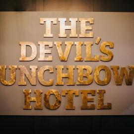The Devil's Punchbowl Hotel, hotel en Hindhead