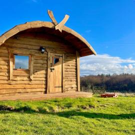The Viking Lodge with Sauna, hotel a Ystrad-Meurig