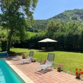 Tra Emilia e Toscana - Country Retreat & Outdoor, hotel en Toano
