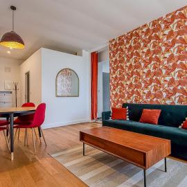 Appart avec terrasse, vue & parking - hyper centre, Hotel in Chartres