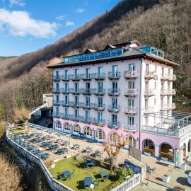 Hotel Funicolare, hotel sa Lanzo dʼIntelvi