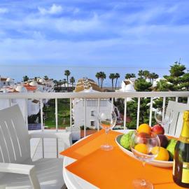 LAGUNA BEACH- VISTAS AL MAR- HOME RENt MALAGA, hotel em El Morche