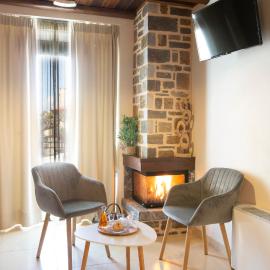 Spiliara-Apartments، فندق في Axós