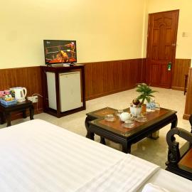 Hung Vuong Hotel, hotel di Ben Tre