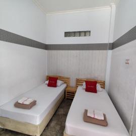 Puri Allisa Syariah, hotel v destinaci Kalodran