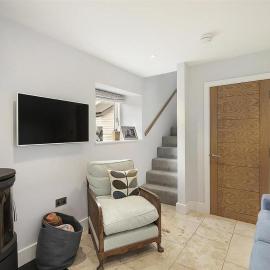 Cosy converted granary set in quiet countryside, Hotel in Totnes