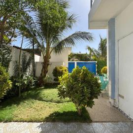 Villa Hortensia F4 1er étage, hotel a Ndiorhorh