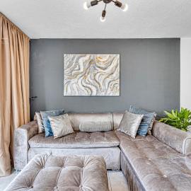 Cozy, Modern and Centric Apartment with pool and gym