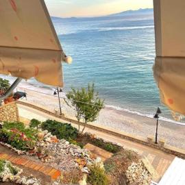 Guesthouse Thanasi, hotel in Qeparo