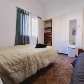 Departamento compartido de artistas para viajeros en el corazón de Mendoza